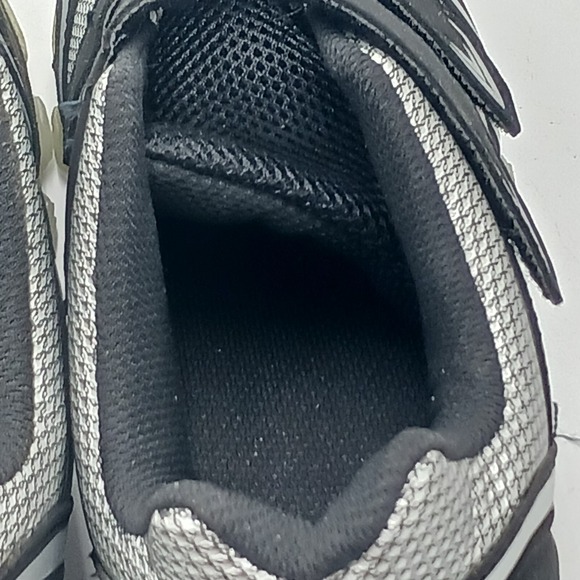 Athletic Works Boy's Silver & Black Athletic Shoes Sneaker  Size 6 - Picture 12 of 14